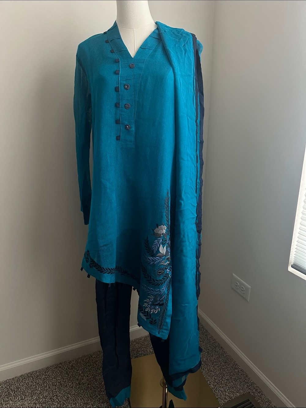 Turquoise Embroidered Shalwar Kurta Set with Navy Accents